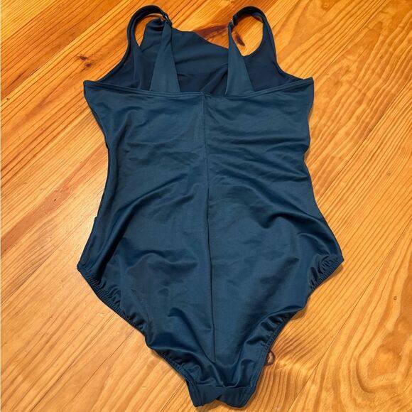 Miraclesuit Azura One-Piece Women's Size 12 One Piece Swimsuit Bathing Suit - Picture 12 of 13